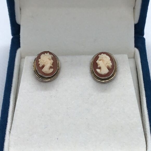 ⭐️ 💛 925 & 14k Antique Cameo Earrings - Picture 3 of 6